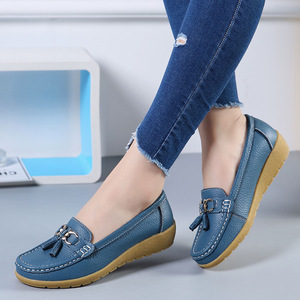 Spring Mom Shoes, Single , Women's Flat , Bean , Genuine Leather and Soft-soled Large-sized Cross-border Export - Product Image 3