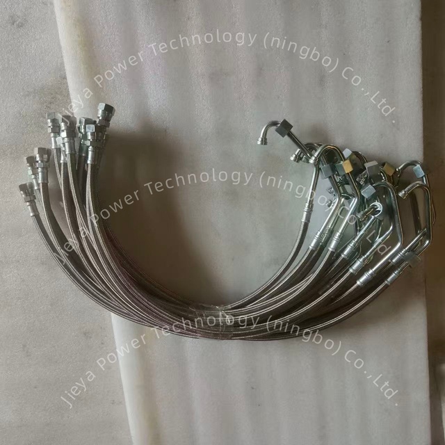 Construction Machinery QSK60 Diesel Engine Flexible Hose 4097966 for Cummins Engines