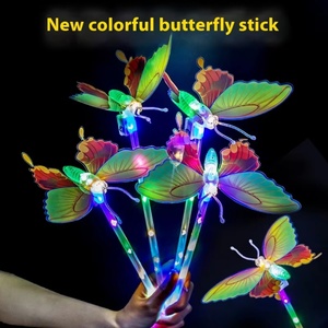 Bâton lumineux LED Papillon pour enfants, jouet lumineux coloré à main, cadeau magique, jouet papillon lumineux oscillant - Product Image 6