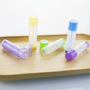 Bouteilles de rouge à lèvres en plastique 5g pour soins de la peau Pommade à lèvres Miel Gelée de pétrole Baume à lèvres Tubes en plastique avec couvercle - Product Image 1
