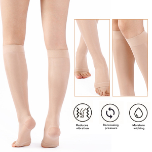 <span class=keywords><strong>Medias</strong></span> de <span class=keywords><strong>Compresión</strong></span> Compports de Diseño con Punta Abierta, 20 Denier, para Mujer, Hasta la Rodilla, 15-20 MMHG, Transparentes - Product Image 1