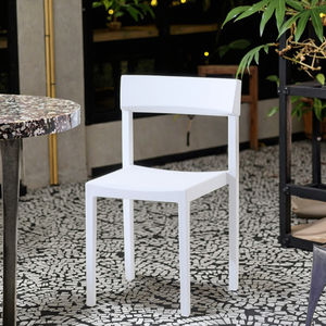 Venta al por mayor de muebles de fábrica moderno Patio Jardín Plástico Restaurante Café Silla Apilable Blanco PP Resina Plástico Silla al aire libre - Product Image 3