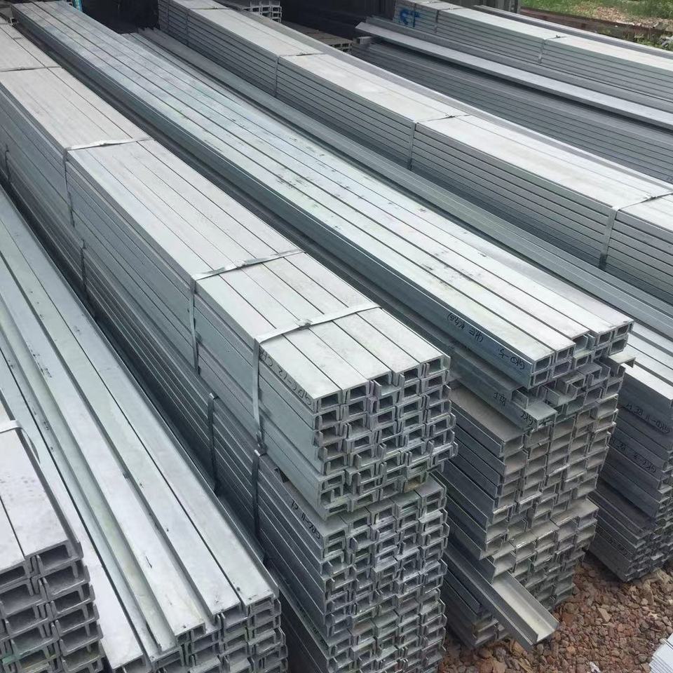 C 6×10.5 channel beam