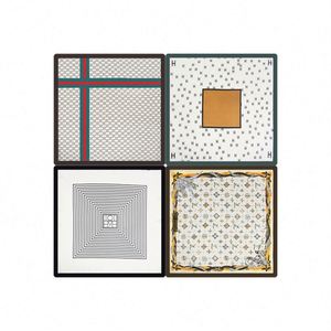 Foulard carré en soie élégant et polyvalent pour femme, imprimé trèfle à quatre feuilles, 70*70 cm, vente en gros YKH0096 - Product Image 6
