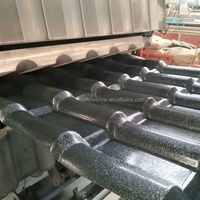 Machine de fabrication de tuiles espagnoles Ligne de production de tuiles émaillées PVC ASA Equipement d'usine de feuilles de plastique Machines de production de tuiles de toit en plastique