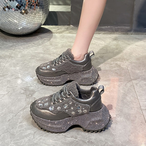 Chaussures de marche à plateforme épaisse et pailletées pour femmes, tendance 2026, esthétique girly, parfaites pour le style urbain et le <span class=keywords><strong>chic</strong></span> décontracté - Product Image 2