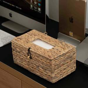 Soporte de mimbre de jacinto de agua ecológico, cesta de almacenamiento de escritorio de madera, organizador para servilletas, mesa, coche y uso en la cocina - Product Image 2