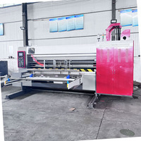 Goedkope automatische flexo kartonnen verpakkingsmachines voor fruit- en pizzadozen, inclusief print-, sleuven- en stansfunctie