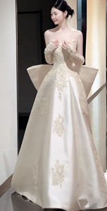 S0659Y 2026 Nouvelle <span class=keywords><strong>Robe</strong></span> de Mariée <span class=keywords><strong>Hiver</strong></span> Haut de Gamme en Satin Sans Bretelles Style Français Légère pour Petite Mariée - Product Image 3