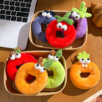 Pendentif en peluche 3D Donut Fruité de dessin animé, Porte-clés en peluche amusant avec yeux et légumes, Jouet doux et moelleux, Décoration de sac à dos, Cadeau d'anniversaire