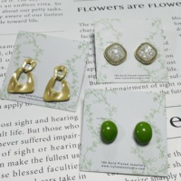 Cartes de présentation de bijoux écologiques avec logo personnalisé, cartes d'emballage en papier avec impression de logo sur mesure, organisateur de boucles d'oreilles au design personnalisé