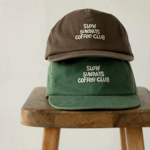 Gorra de béisbol unisex de 5 paneles, estilo hip <span class=keywords><strong>hop</strong></span>, deportiva y formal, con corona baja, lavado enzimático, visera ligeramente curvada y sin estructura. - Product Image 1
