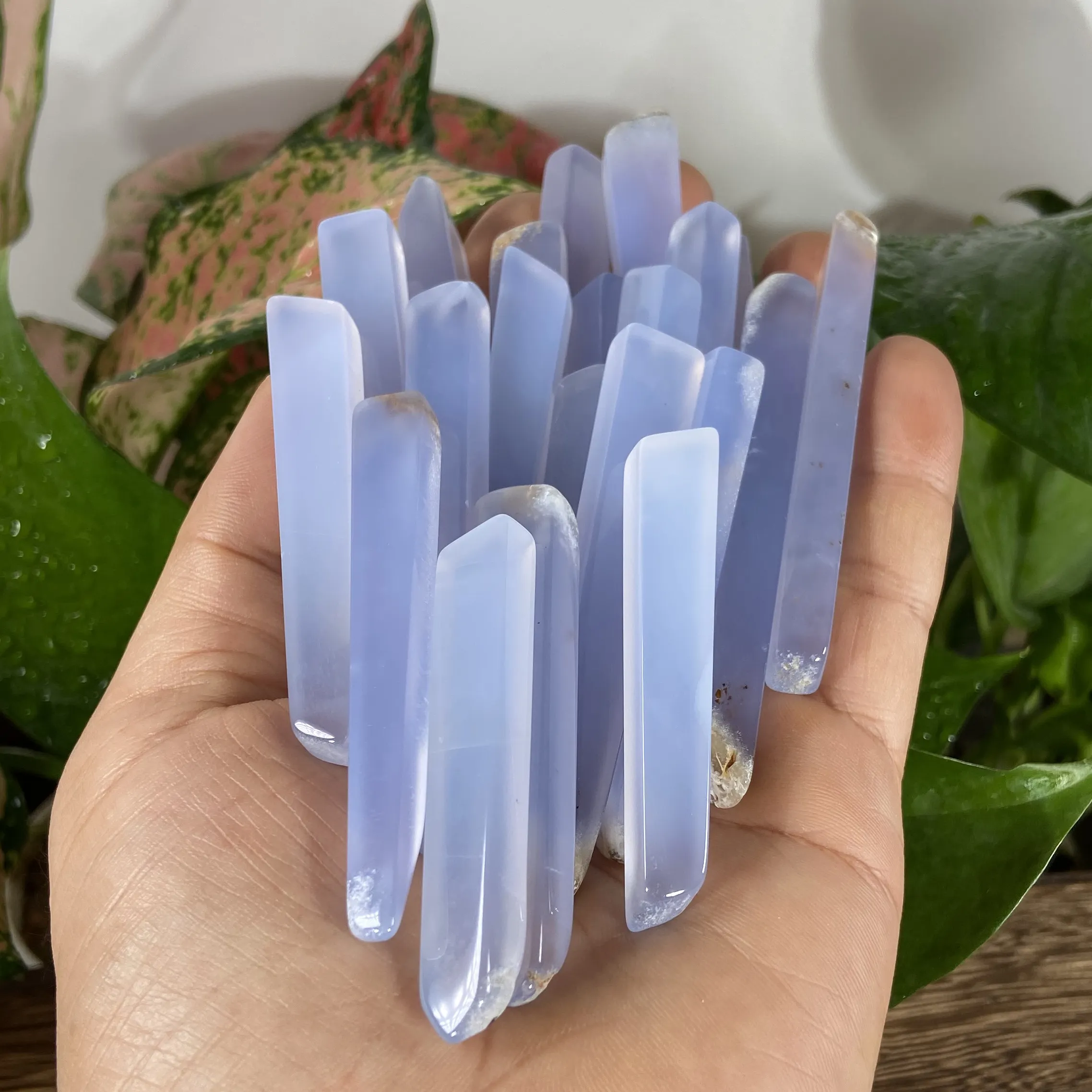 Premium Hand Gesorteerd Blauw Chalcedoon Kleine Sticks Wands Healing Crystal Groothandel Bulk Reiki Chakra Geluk En Bescherming