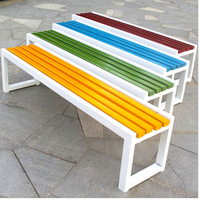 Banc de jardin en acier galvanisé imperméable en gros, banc de parc moderne en bois massif, chaise