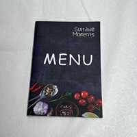 Vente en gros de couvertures de menu d'hôtel haut de gamme en cuir PU noir avec impression couleur sur toute la couverture, OEM