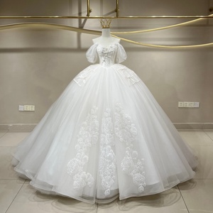 JFH100 Vestido de Novia Elegante con Escote Corazón, Hombros Descubiertos, Tela de Tul, Estilo Princesa - Product Image 1