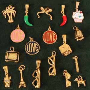 Charm de acero inoxidable chapado en oro de 18k con diseño de mujer, gafas de sol y palmera, para playa, que no se deslustra, tipo Chilli, para hacer joyas, venta al por mayor - Product Image 1