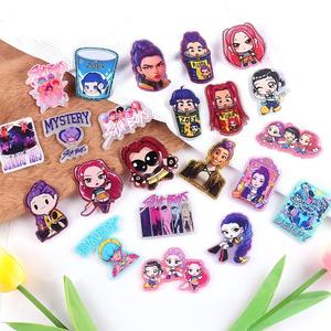 Venta al por Mayor de Acrílicos Personalizados con Purpurina de 25mm, Diseño de Kpop, Demon <span class=keywords><strong>Hunter</strong></span>, Enfermera, Médico, Dibujos Animados, <span class=keywords><strong>Anime</strong></span>, para Hacer Portacredenciales y Carretes de Cinta - Product Image 1
