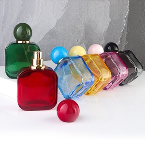 Mignon coloré 50ml carré clair vide gaufrage côté 15mm pulvérisateur à sertir bouteille de parfum en verre avec bouchon à bille - Product Image 4