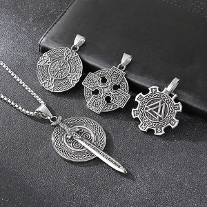 Gioielli Religiosi Vintage, Collana con Ciondolo a Croce Nordica e Nodo Celtico in Acciaio Inossidabile, <span class=keywords><strong>Spada</strong></span> e Scudo per <span class=keywords><strong>Uomo</strong></span> - Product Image 1