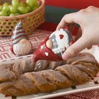Ensemble salière et poivrière en céramique anti-bactérienne et anti-humidité, motif gnome de Noël et elfe nordique, pour la décoration de cuisine des fêtes