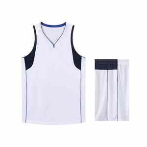 2025 100% 涤纶快干篮球衫素色篮球衫套装定制篮球衫 - Product Image 1