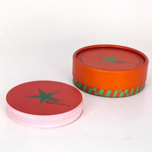 Cartes à jouer en PVC personnalisées, emballage en <span class=keywords><strong>tube</strong></span> cylindrique rouge, cartes de <span class=keywords><strong>poker</strong></span> circulaires imperméables pour cadeau souvenir de marque - Product Image 3