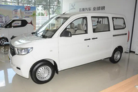 Mini-bus Wuling Hongguang V 7 places 5 portes à usage commercial, Euro 5, en stock pour les opérateurs de transport de passagers urbains
