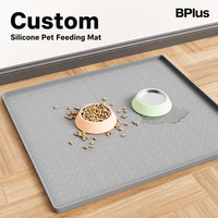 BPlus Große Hunde- & Katzen-Futtermatte aus Silikon Modernes Solides Design Wasserdicht und Auslaufsicher Rutschfest Bissfest Leicht zu Reinigen