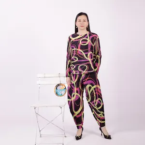 Tianbao Miyake pleated Clothing 2023 spring new corrugated print yu round neck long sleeve fashion large size women's pant suit