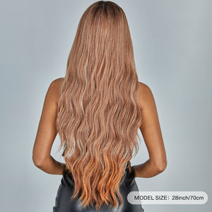 Véritable <span class=keywords><strong>Action</strong></span> Photo Brun Rouge Ombre Vague <span class=keywords><strong>Perruque</strong></span> Cheveux Bouclés Frange Mat Haute Densité Résistant À La Chaleur Fibre Layered <span class=keywords><strong>Perruque</strong></span> Rayée - Product Image 2