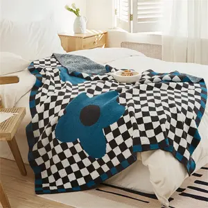 New Classic Black And White Checkerboard Color Big Flower Pattern Blanket Multi-color Cute Soft Blanket