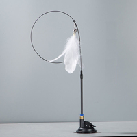 Jouet interactif pour chatons avec ventouse, plume en fil d'acier et clochette, durable et résistant aux morsures, pour le jeu autonome