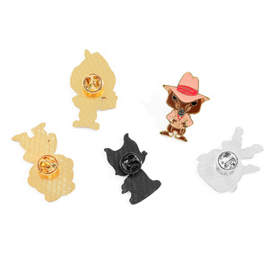 5 diseños Popular <span class=keywords><strong>película</strong></span> americana <span class=keywords><strong>maléfica</strong></span> bruja broche alfileres para ropa lindo Metal esmalte famosa marca broche hombres - Product Image 5