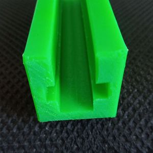 OEM Extrusion <span class=keywords><strong>Uhmwpe</strong></span> Kunststoff profil Verschleiß streifen Schlag festigkeit Kunststoff ketten führung Verschleiß streifen HDPE-Streifen Nylon folie - Product Image 4