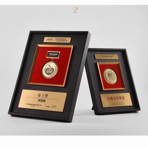 व्यक्तिगत पत्थर धातु प्रमाण पत्र पट्टिका पुरस्कार ट्रॉफी और पट्टिकाओं के लिए लाल सोने की चांदी में अक्षरों को प्रदर्शित किया गया - Product Image 1