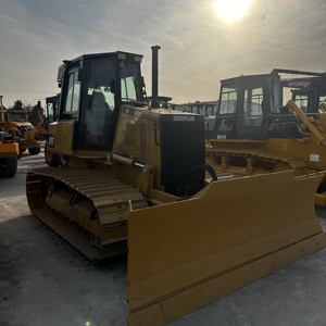 Bulldozer Caterpillar D5K Usado de 10 Toneladas con Motor CAT C4.4, Caja de Cambios, Rodamientos y Bomba para Construcción de Carreteras y Nivelación de Terrenos - Product Image 3