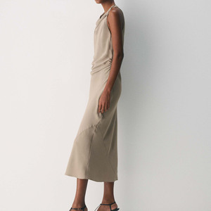 Vestido Midi Halter con Cuello Drapeado para Mujer, Elegante Vestido Ceñido sin Mangas con Cintura Fruncida, Color Taupe Sólido, para Fiestas Formales y Cócteles - Product Image 3