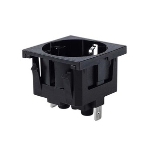 Europese standaard 3-pins messing stekkeradapter 16A industriële elektrische aansluiting met UK/US/Duitsland vrouwelijke aansluiting van koper - Product Image 4