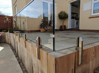 Rampe en verre moderne en acier inoxydable duplex 2205 sur mesure OEM pour balcon/escalier/hôtel/salle d'exposition/villa