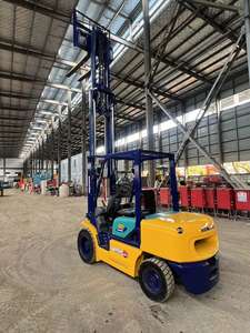 Montacargas KOMATSU FD30 Usado, Fabricado en Japón, Motor Diésel, 15000 kg, TCM Original, Gran Rendimiento, Disponible - Product Image 4