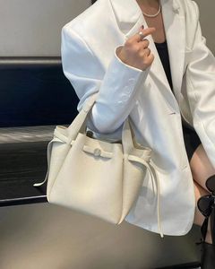 2026 New Women's <b>Handbag</b> Fashion Top Grain Leather Bucket Bag Women's Bucket Bag - Product Image 6