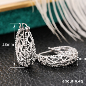 Vintage Hollow Floral <b>Ear</b> <b>Cuff</b> for Women Elegant Party Style Daily Wear <b>Ear</b> Accessory Fashion Outfit Jewelry Style - Product Image 3