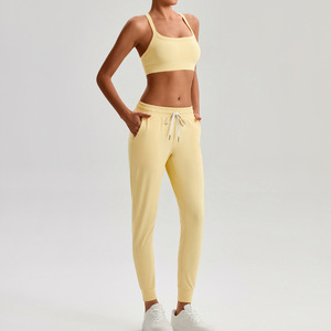 Offre Spéciale – Ensemble <span class=keywords><strong>de</strong></span> Yoga Respirant et Uni pour Femme – Magnifique Ensemble Sportif avec Dos Nu – Pantalon <span class=keywords><strong>de</strong></span> <span class=keywords><strong>Jogging</strong></span> Amincissant Effet Fesses <span class=keywords><strong>de</strong></span> Pêche – Tenues <span class=keywords><strong>de</strong></span> Fitness - Product Image 6