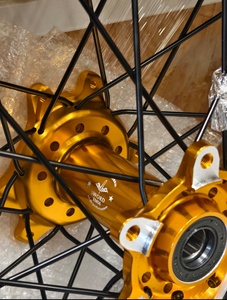 Juego de Ruedas Delanteras y Traseras de 17 Pulgadas para Supermoto SWORD Ultra Bee, Llanta de Aleación de Aluminio con Sistema de Frenos de Disco - Product Image 2