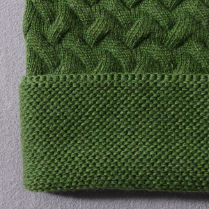 Chapeaux d'hiver en laine tricotée de haute qualité pour adultes, doux, à revers épais, luxueux, en tricot uni, respirants et bonnets pour femmes - Product Image 3