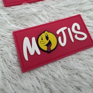 Alta calidad personalizado 3D Transferencia de Calor ropa de silicona borla flecos logotipo en relieve parche de goma de PVC proveedor directo de fábrica - Product Image 1