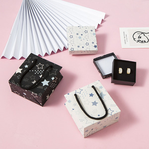 Caja de Embalaje de Joyería con Diseño de Estrella Negra y Blanca, Estilo <span class=keywords><strong>Internet</strong></span> Red, para Collar, Pendientes, Anillo, Pulsera - Embalaje de Regalo Directo de Fábrica - Product Image 2