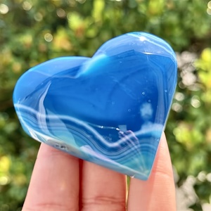 Venta al por mayor de adorno de ágata azul de alta calidad, tallado a mano en forma de corazón, estilo bohemio, tendencia de moda, regalo de recuerdo DIY, decoración del hogar - Product Image 2