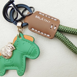 איכות גבוהה שליטה אופנתית בקבוק שרשרת עור מסוגנן מפתח מצפן גברים ייחודי - Product Image 3